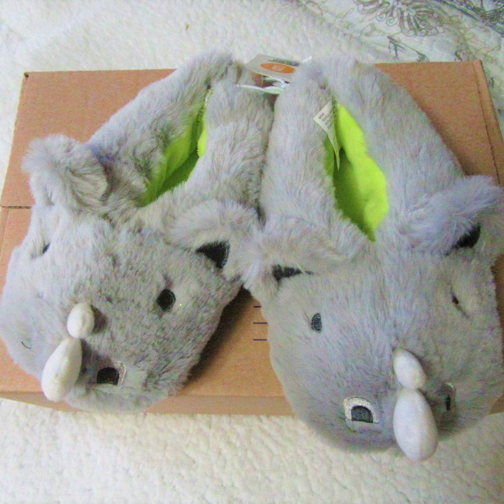 Toddler Hoppy Moccasin Slippers - Cat & Jack